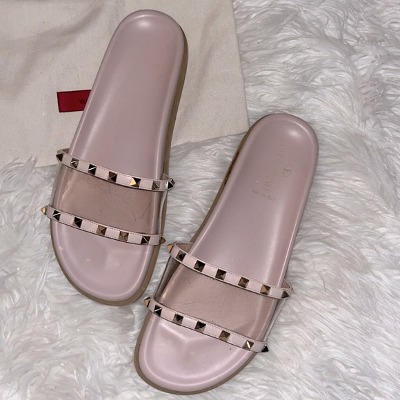 Valentino Shoes - ⭐️Valentino Rockstud sliders PVC light pink